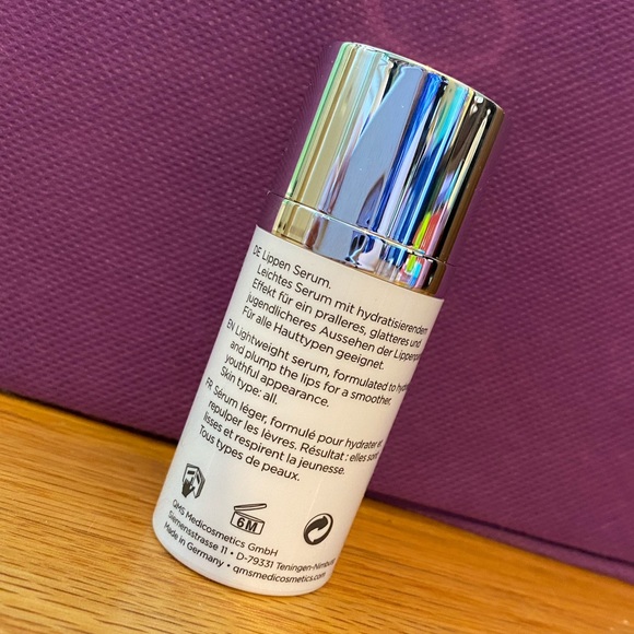 Lip Line Corrector Serum QMS Medicosmetics - Picture 2 of 4